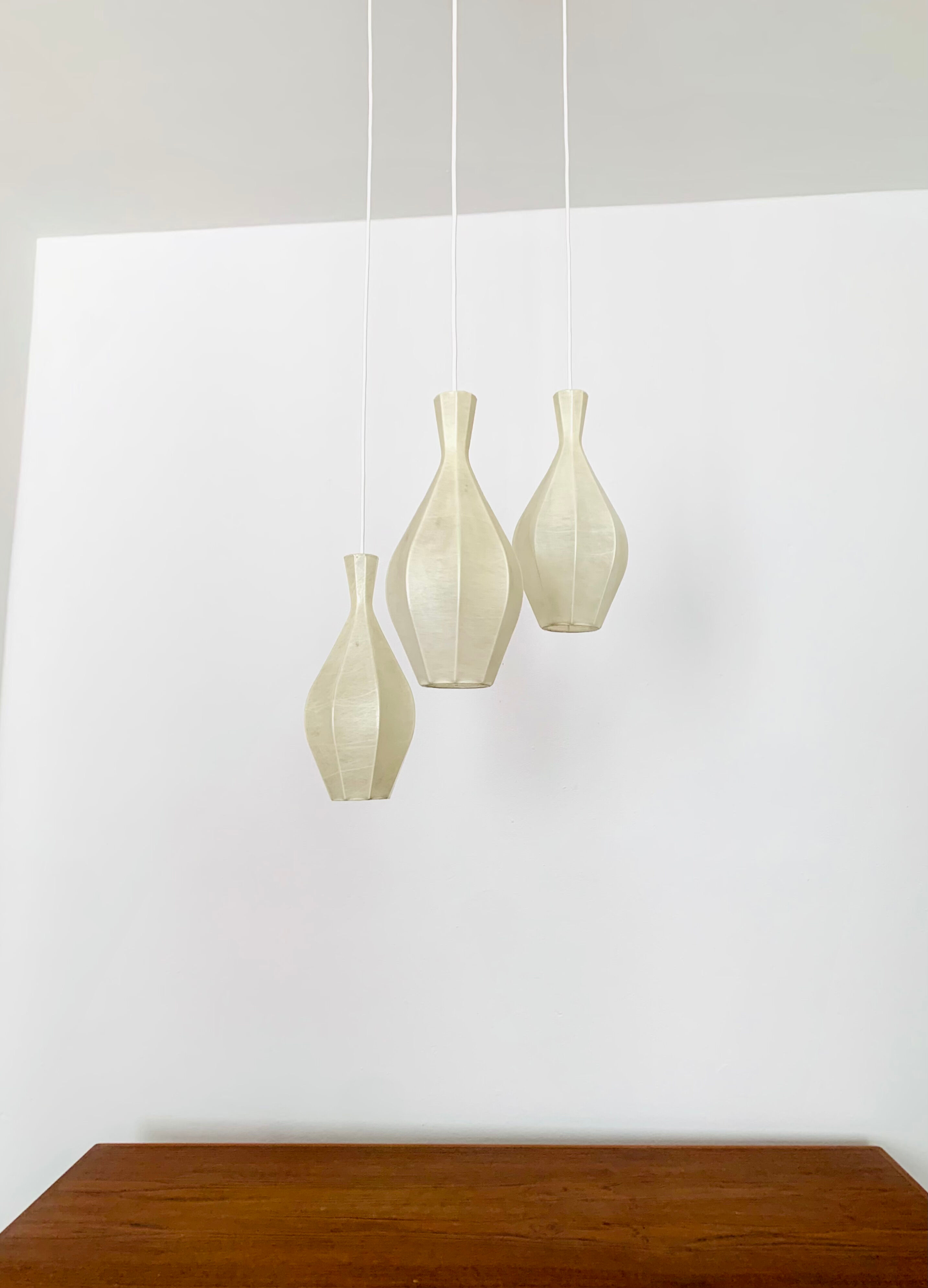 Cocoon cascade lamp