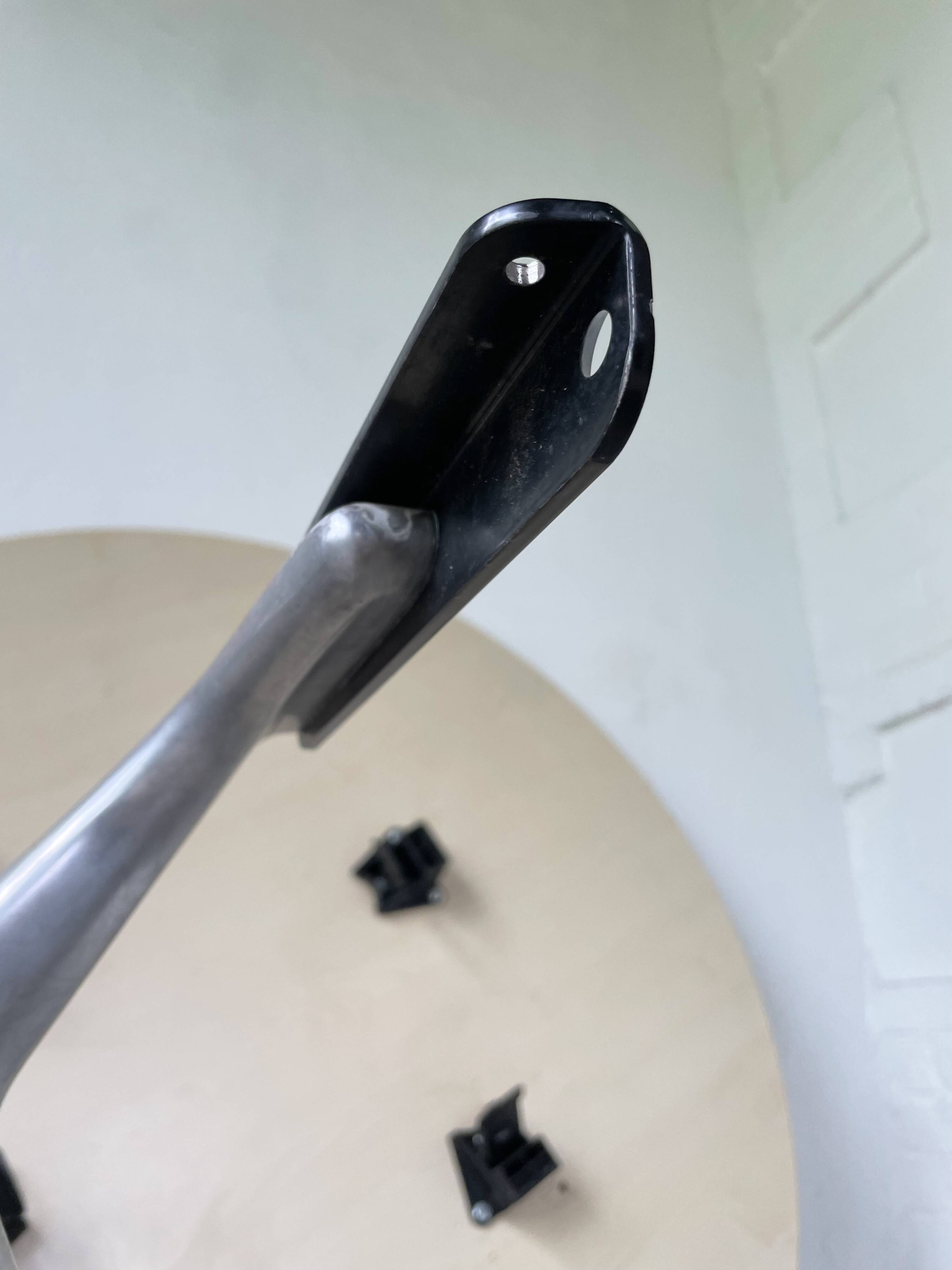 Tecno Nomos Round Table Brushed Metal