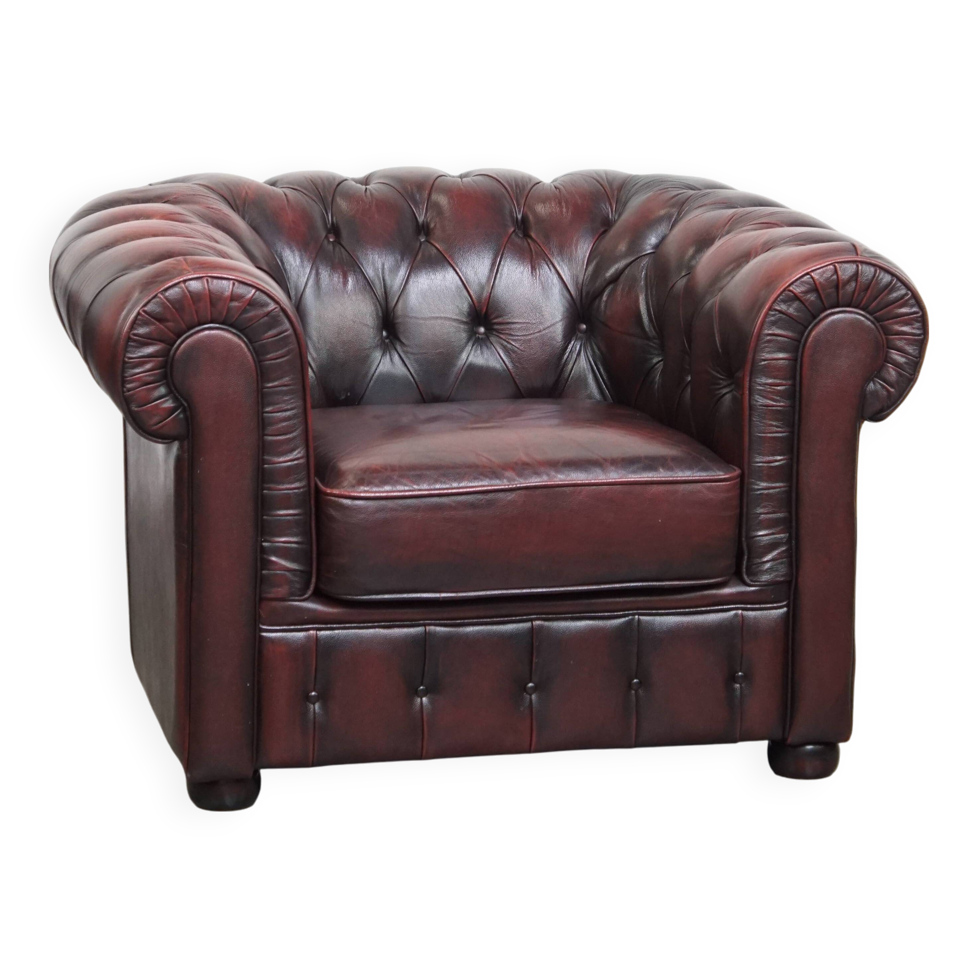Grand fauteuil club Chesterfield en cuir de vachette rouge foncé