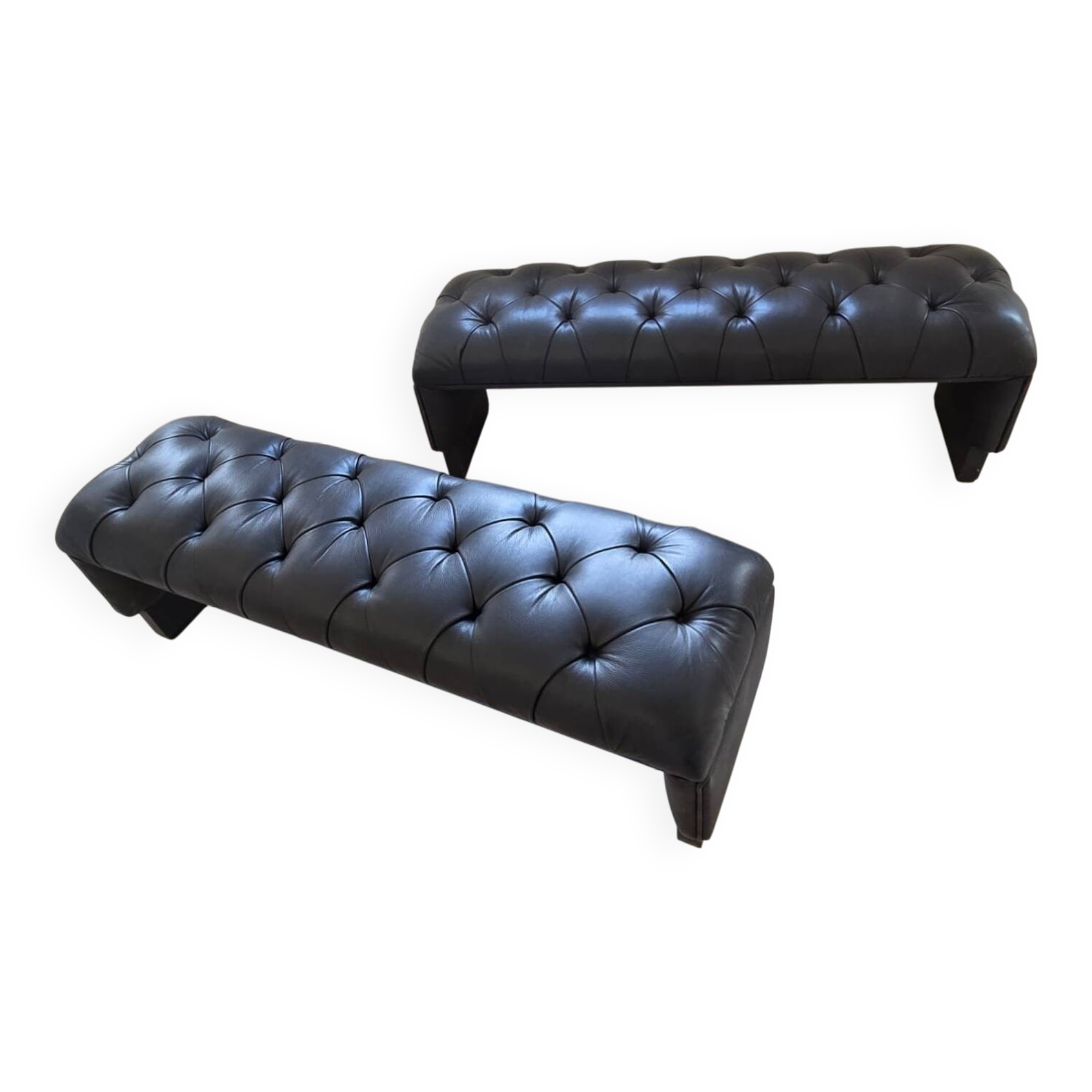 Leather banquettes