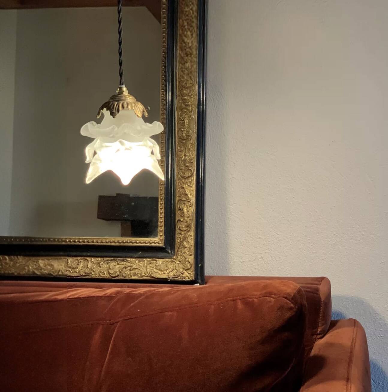 Pink tulip stroller in art deco glass