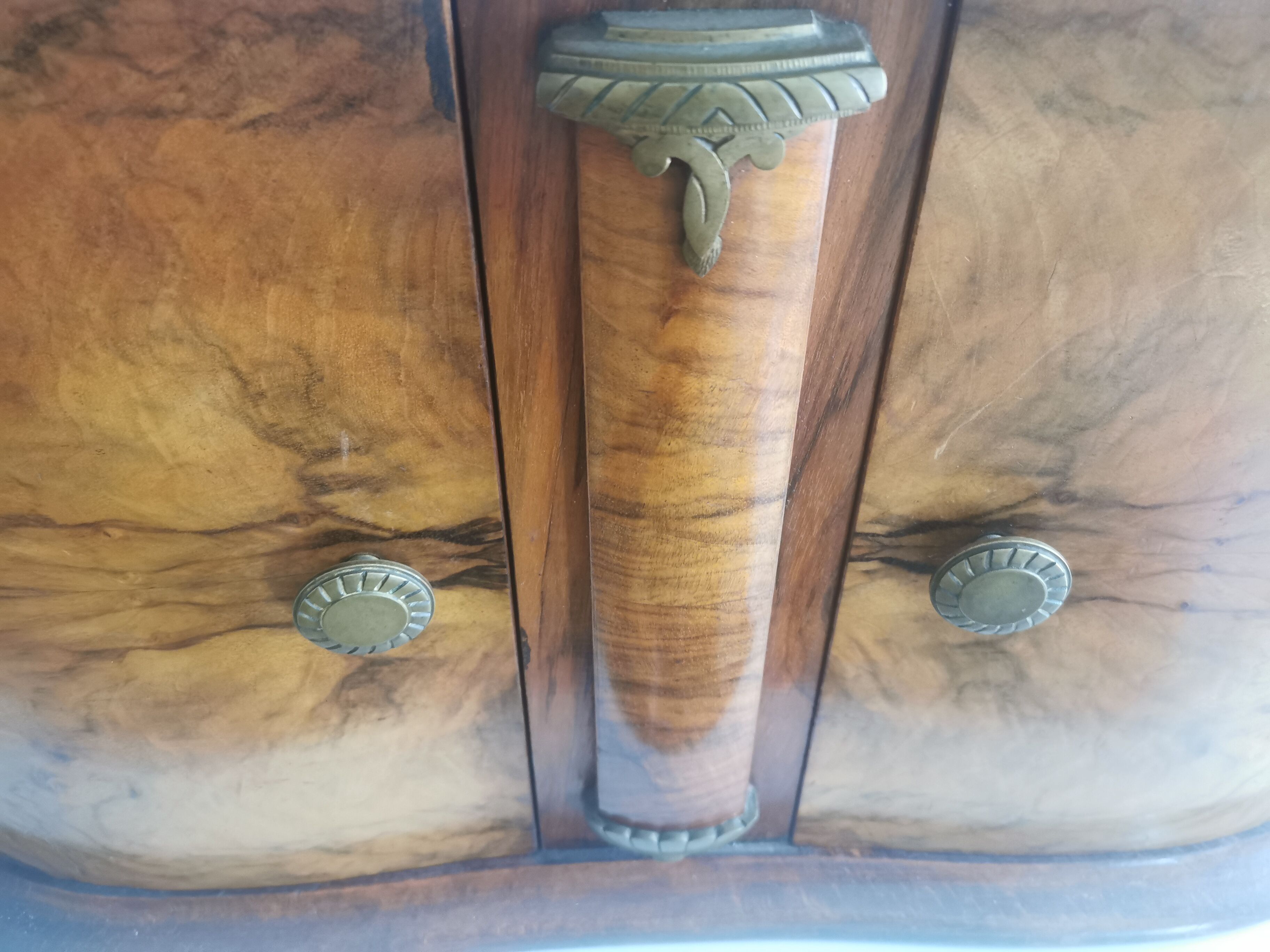 Bar furniture to pose art deco