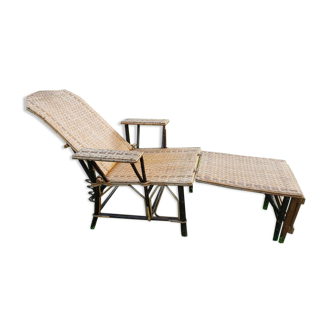 Antique rattan chaise longue