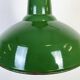 Lampe à suspension industrielle en émail vert, années 1960