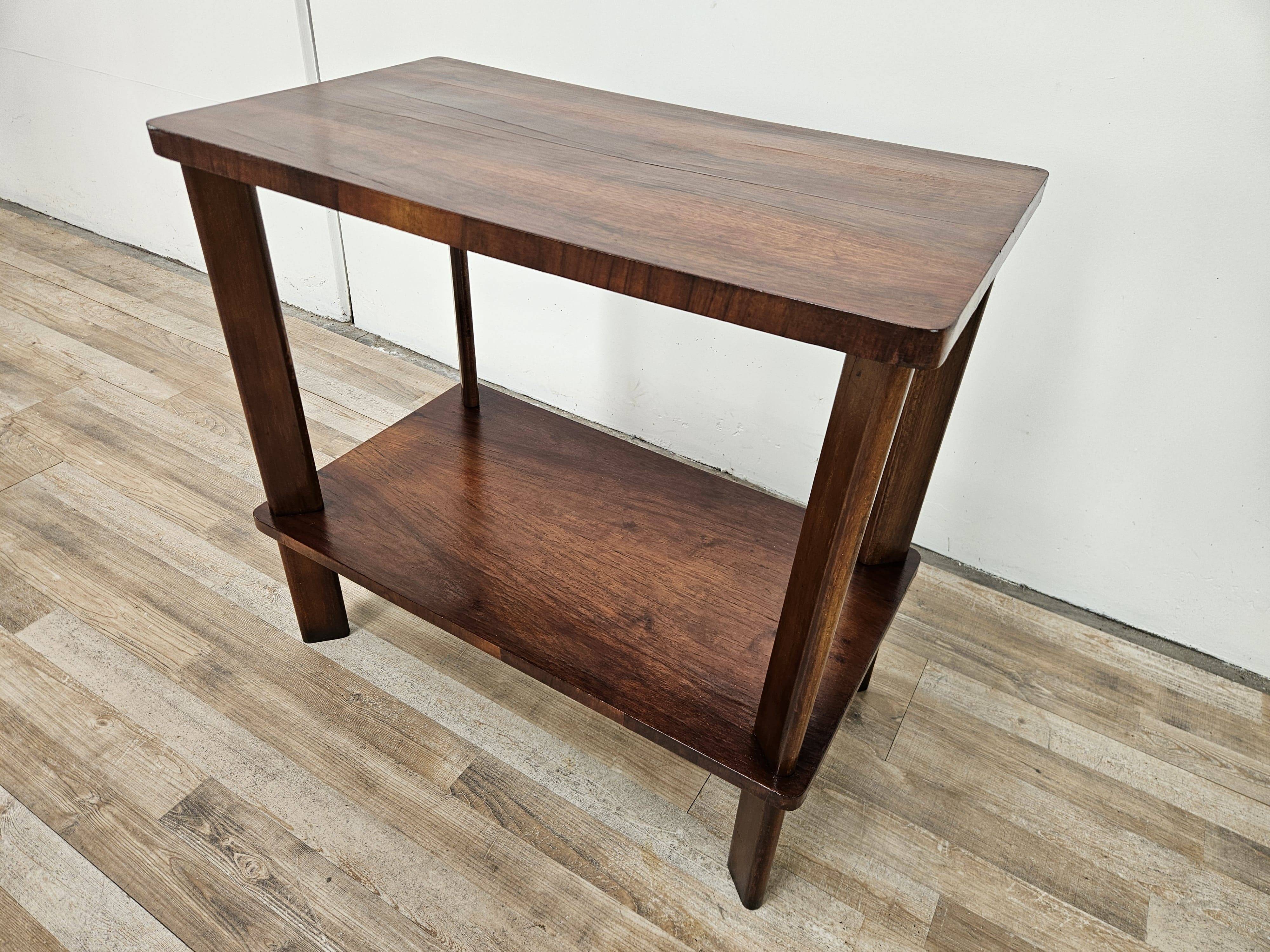 1950s Art Decò walnut coffee table