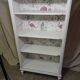 Armoire avec papier peint