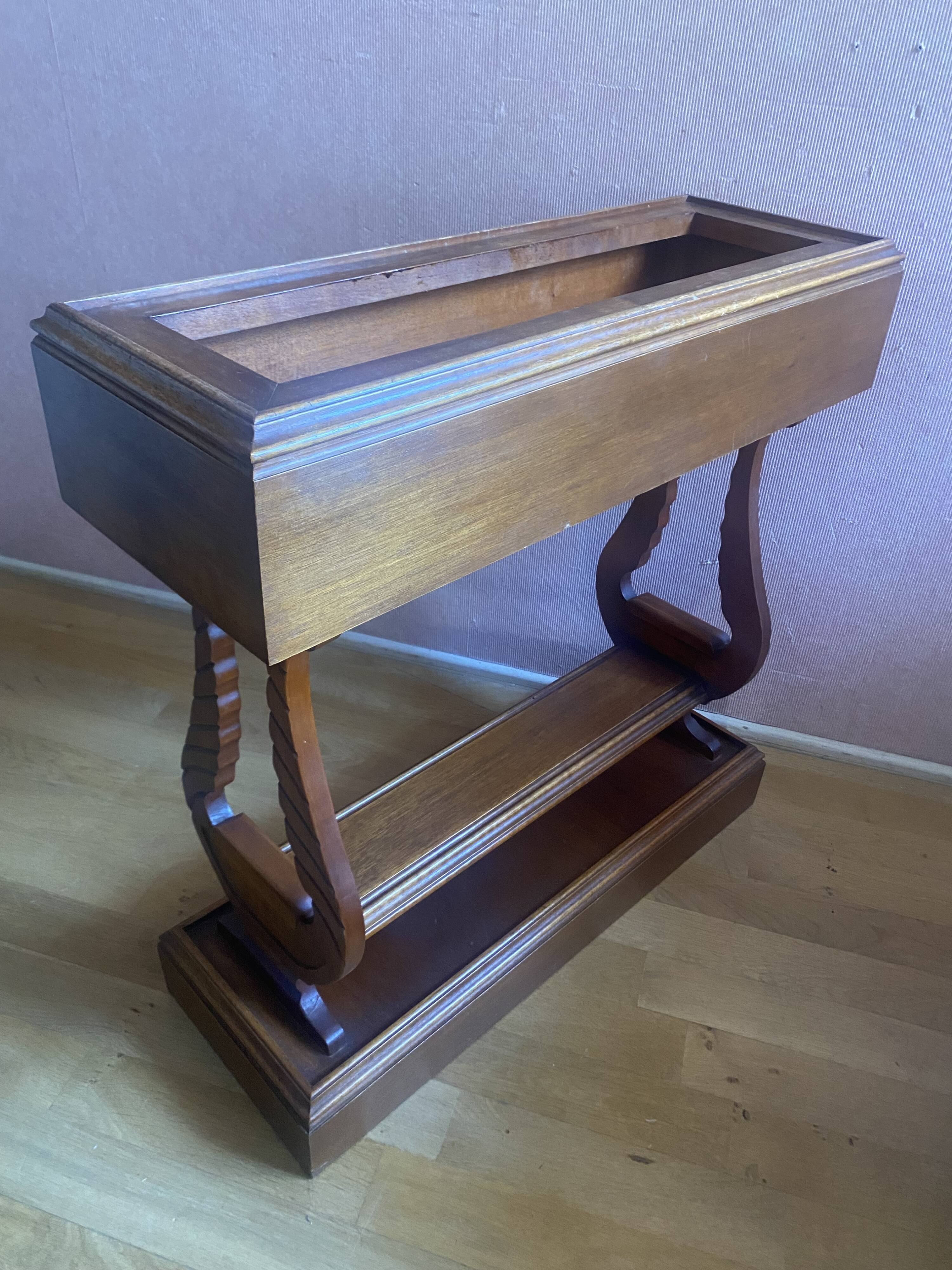 Jardinière en bois