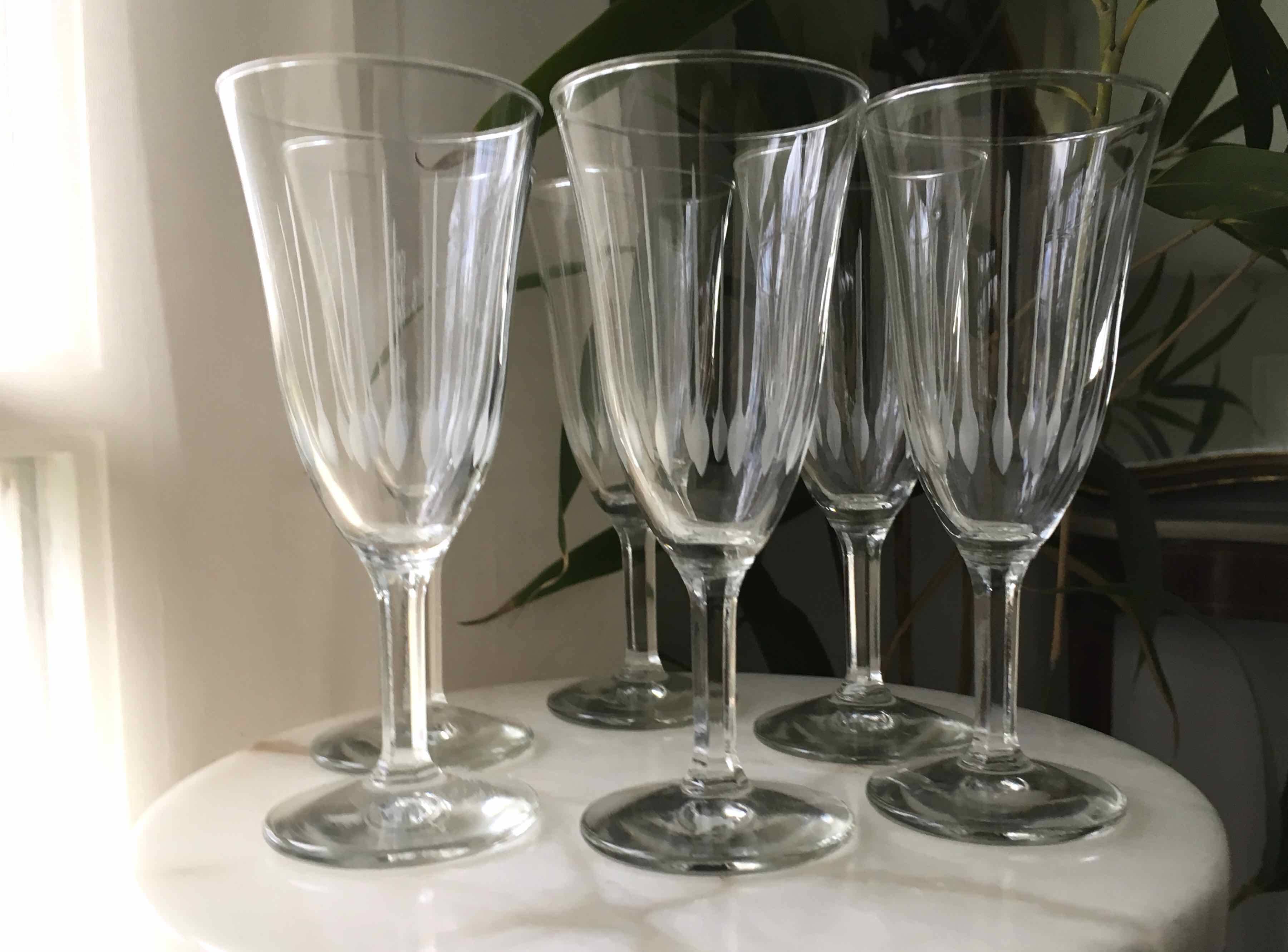 6 chiseled champagne flutes