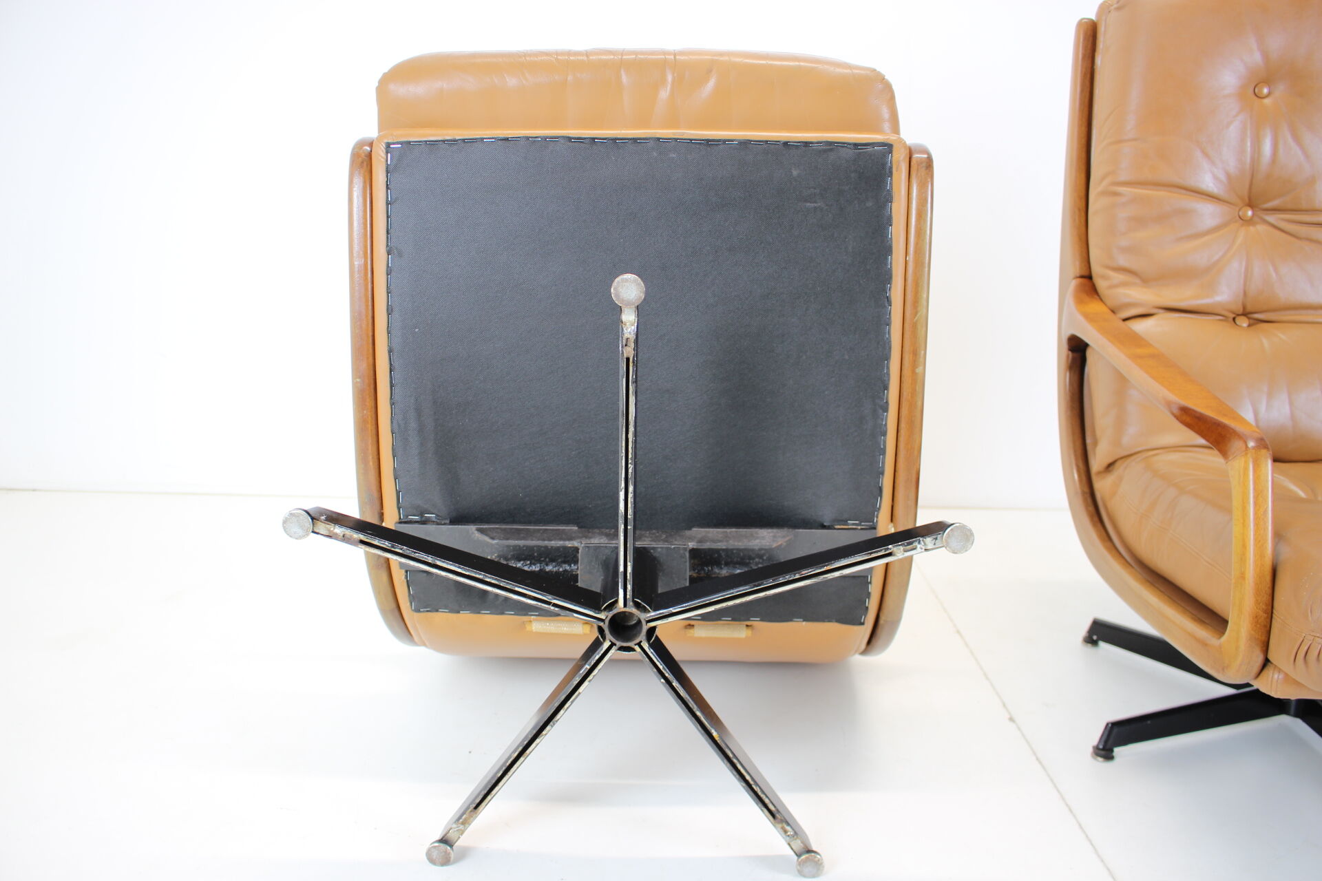 Eugen Schmidt set of 2 leather armchairs for Soloform