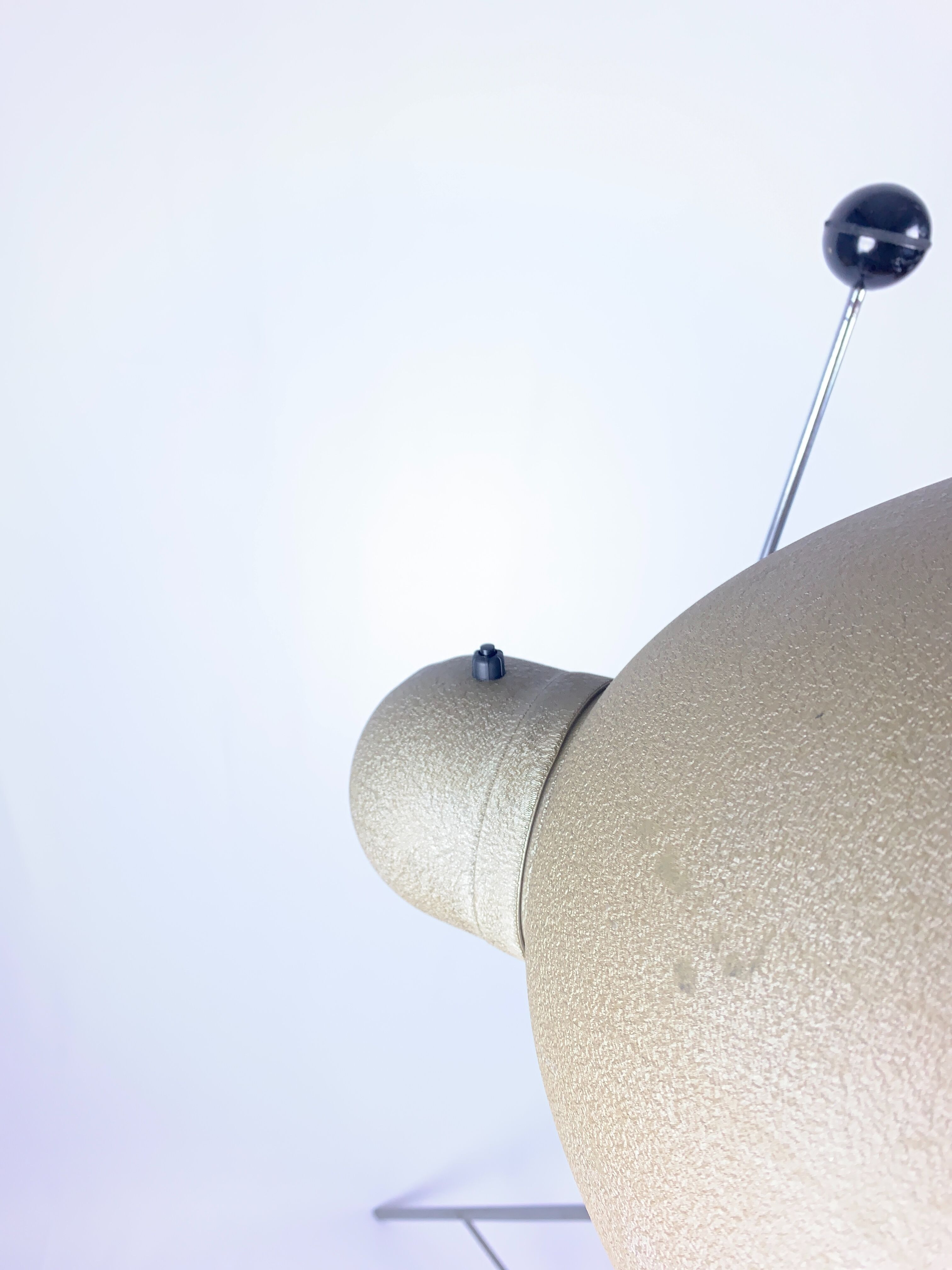 Floor lamp, old projector, flash photos