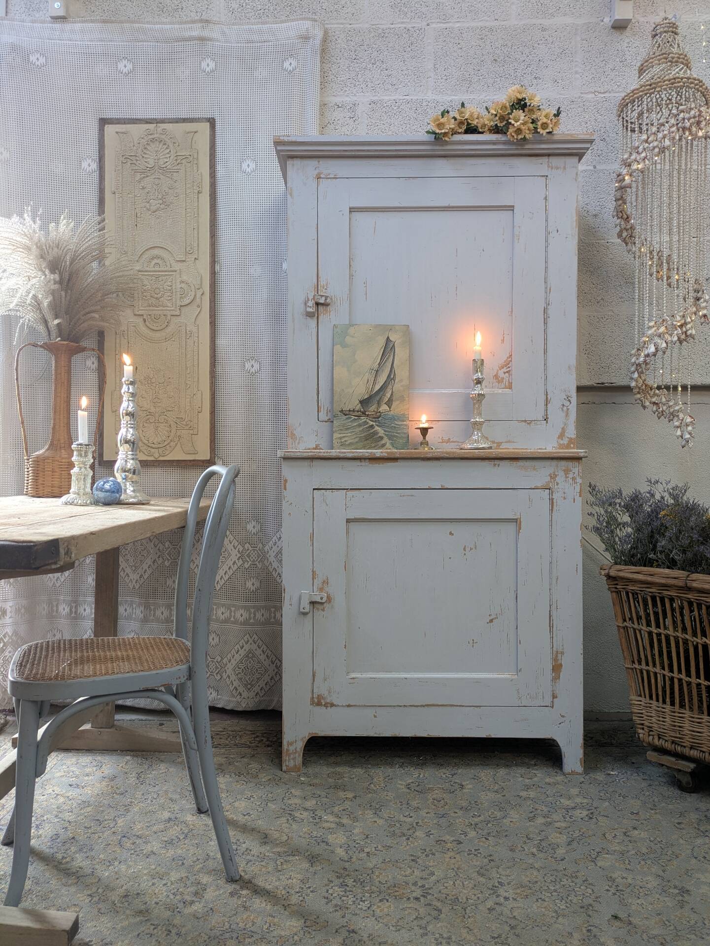 Buffet with two patinated bodies