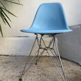 Chaise "Plastic Chair" de Charles et Ray Eames