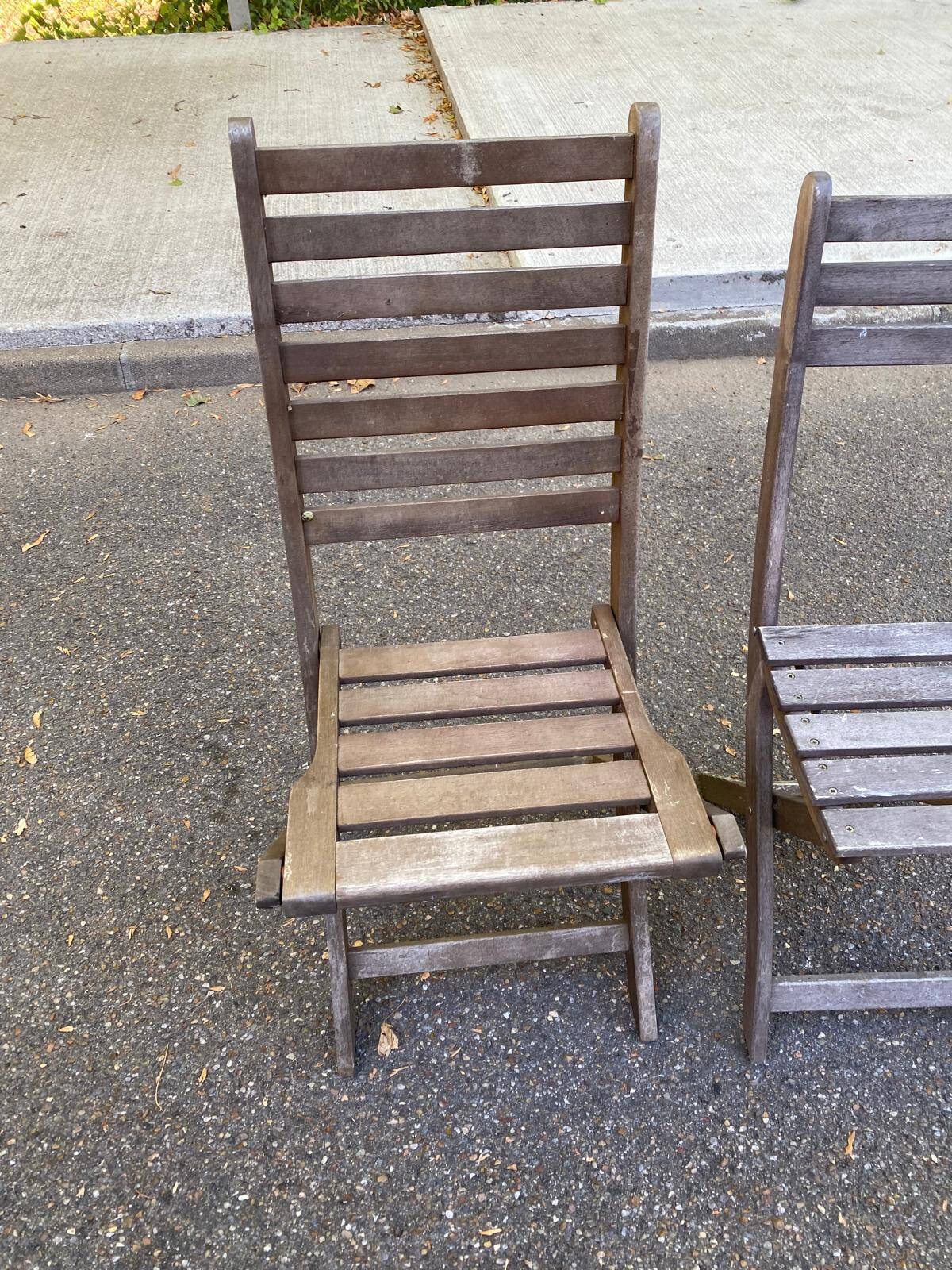 Set of 2 Folding Garden/Balcony Chairs in Wood