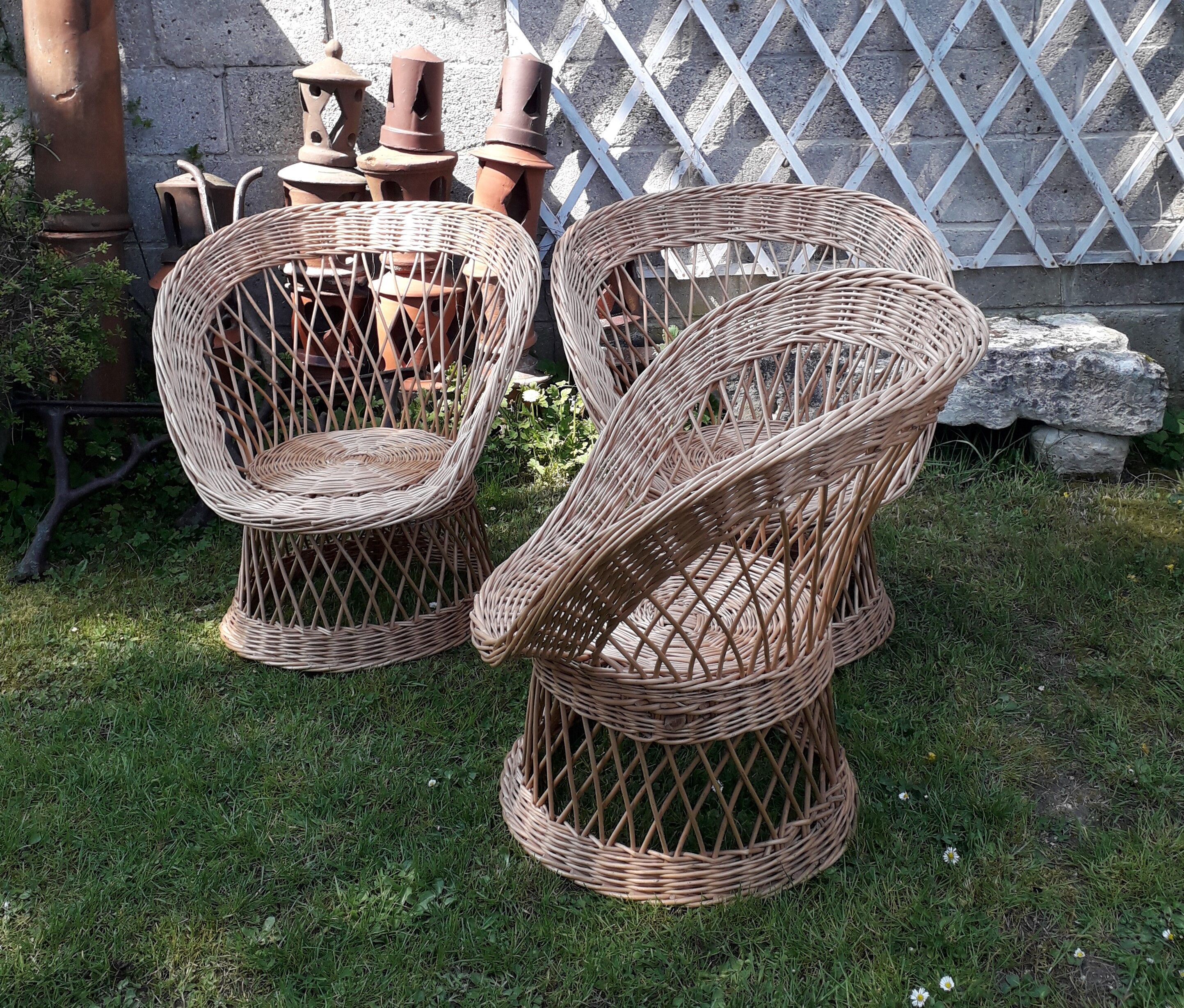 Rattan lounge