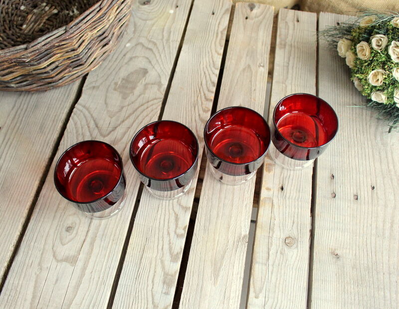Set of 4 Ruby Luminarc Cavalier champagne cups