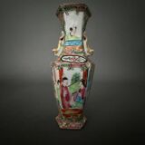 Petit vase de Canton XIXe rehauts dorés