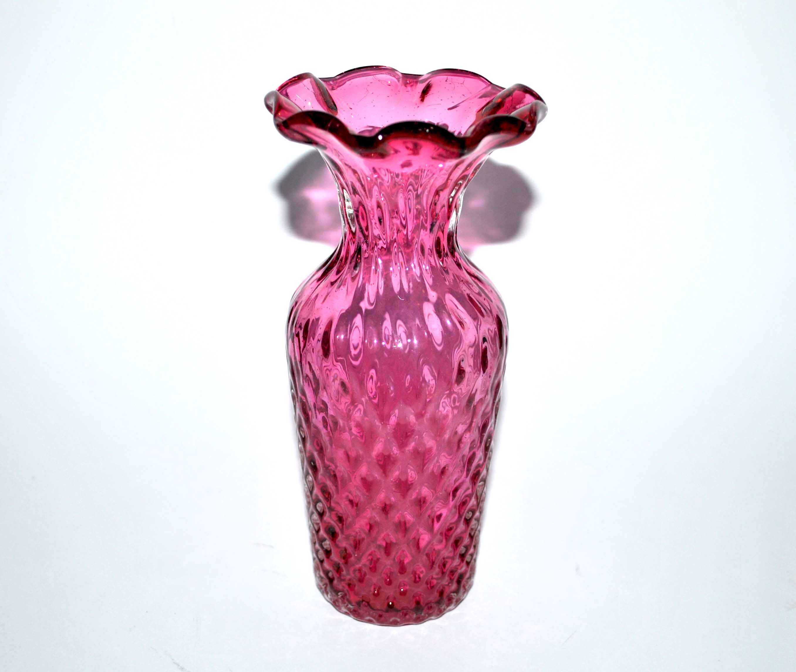 Vintage pink blown glass cornet vase - vintage pineapple shape 18cm
