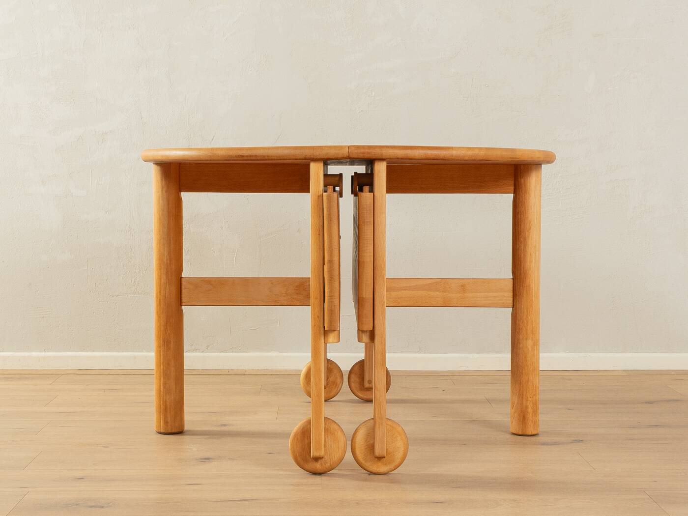 Vintage Dining Room Set, extendable Table and Chairs