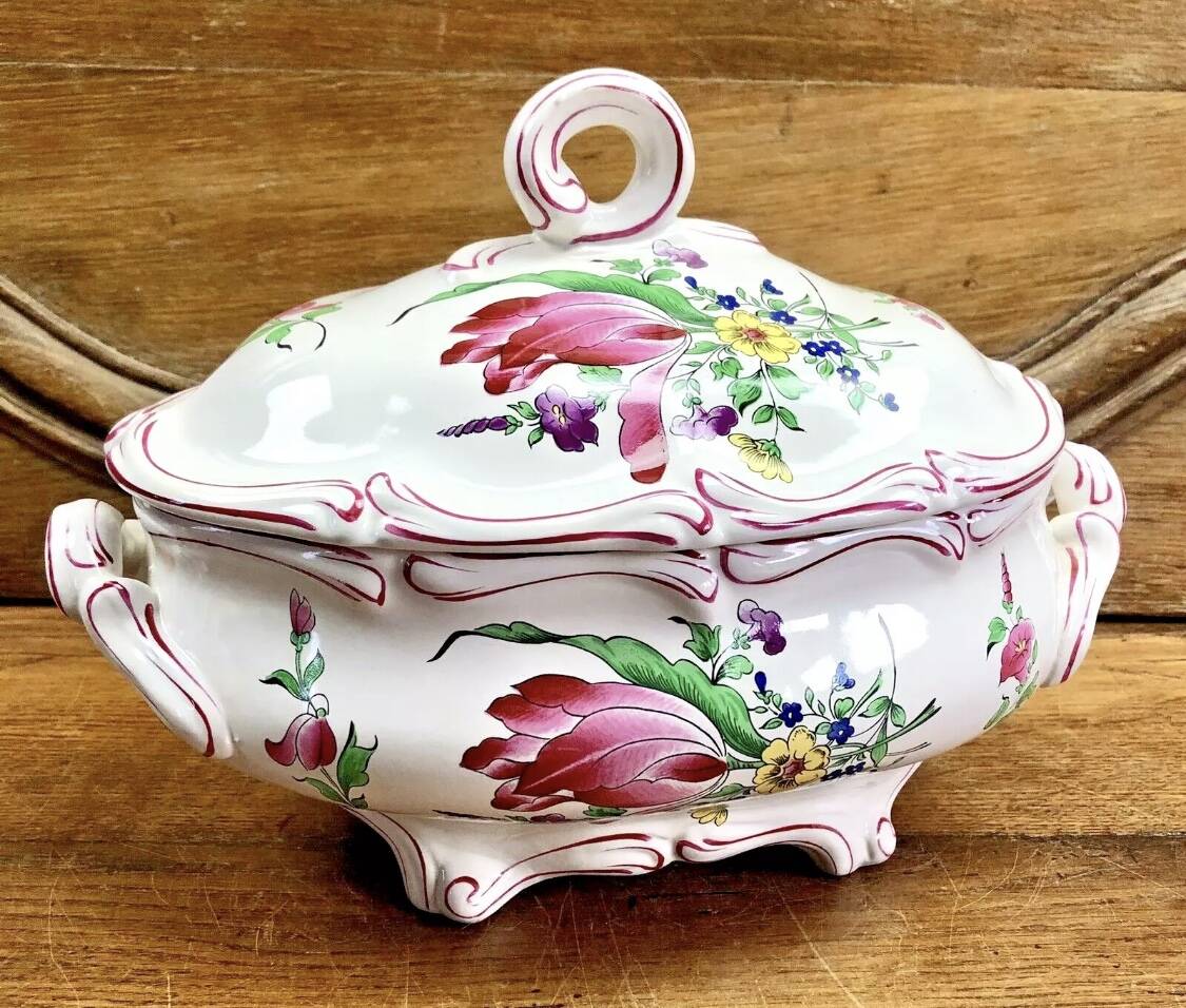 Luneville vegetable soup tureen, street lamp model