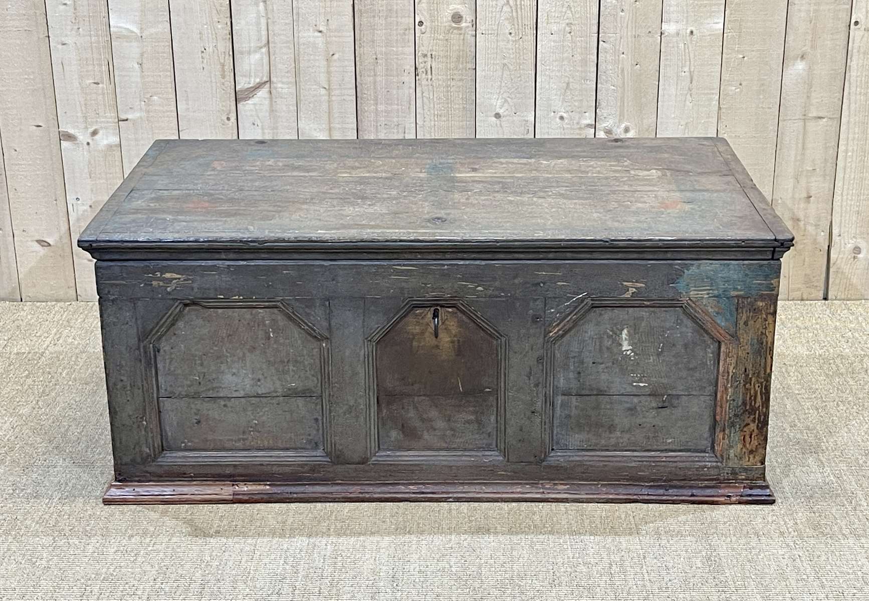 Chest of the seventeenth century in oak and fir