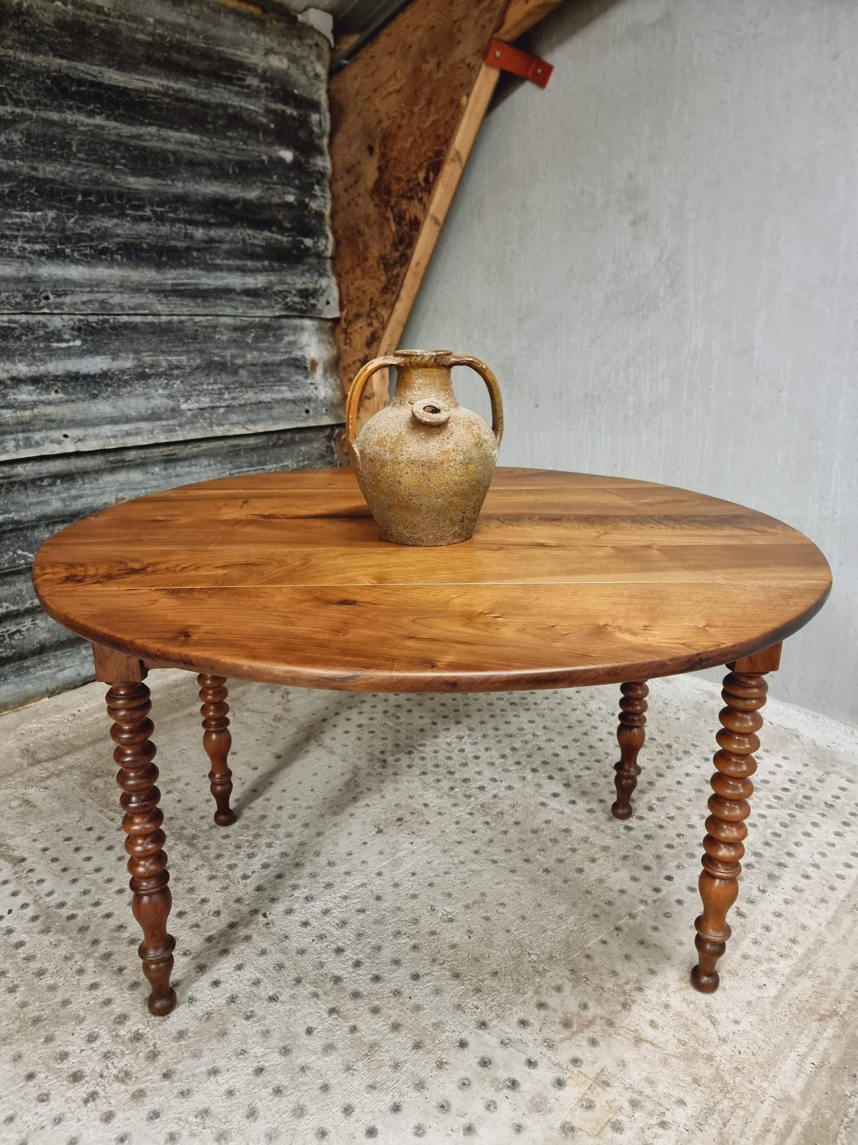 Antique round table drop-leaf table 125 cm walnut