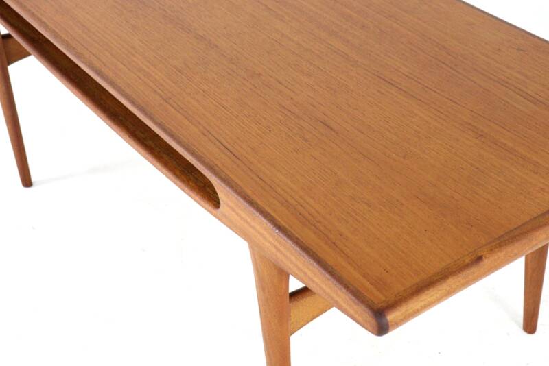 Table basse 'Smile' - design danois - milieu du siècle moderne - restaurée