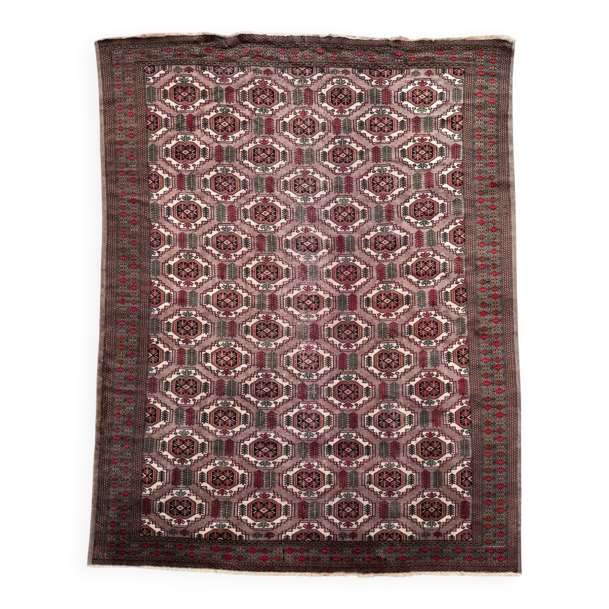 Large antique Bukhara carpet (300X375cm)