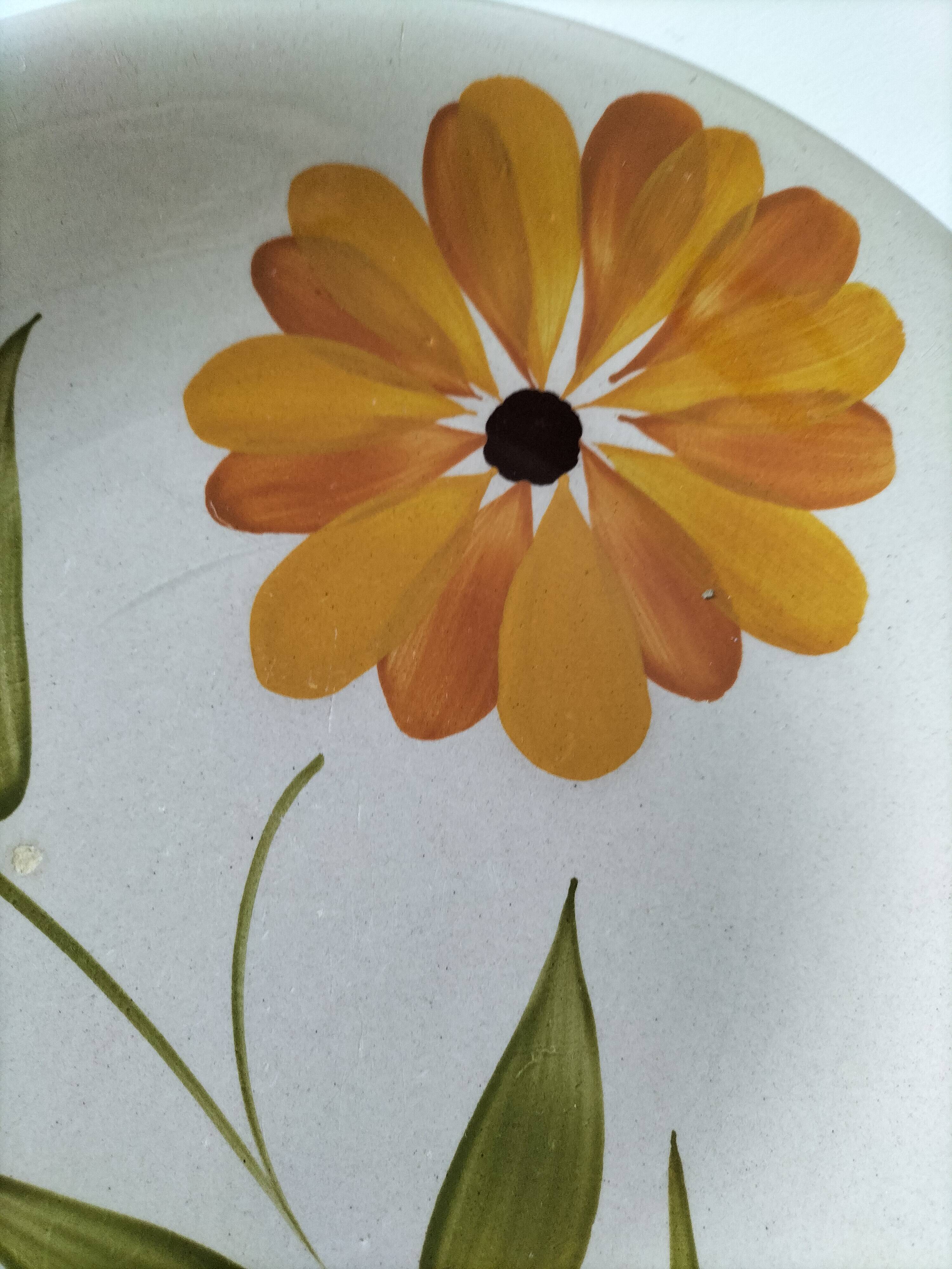 Large vintage Italian plate – hand-painted floral decoration – Primula,