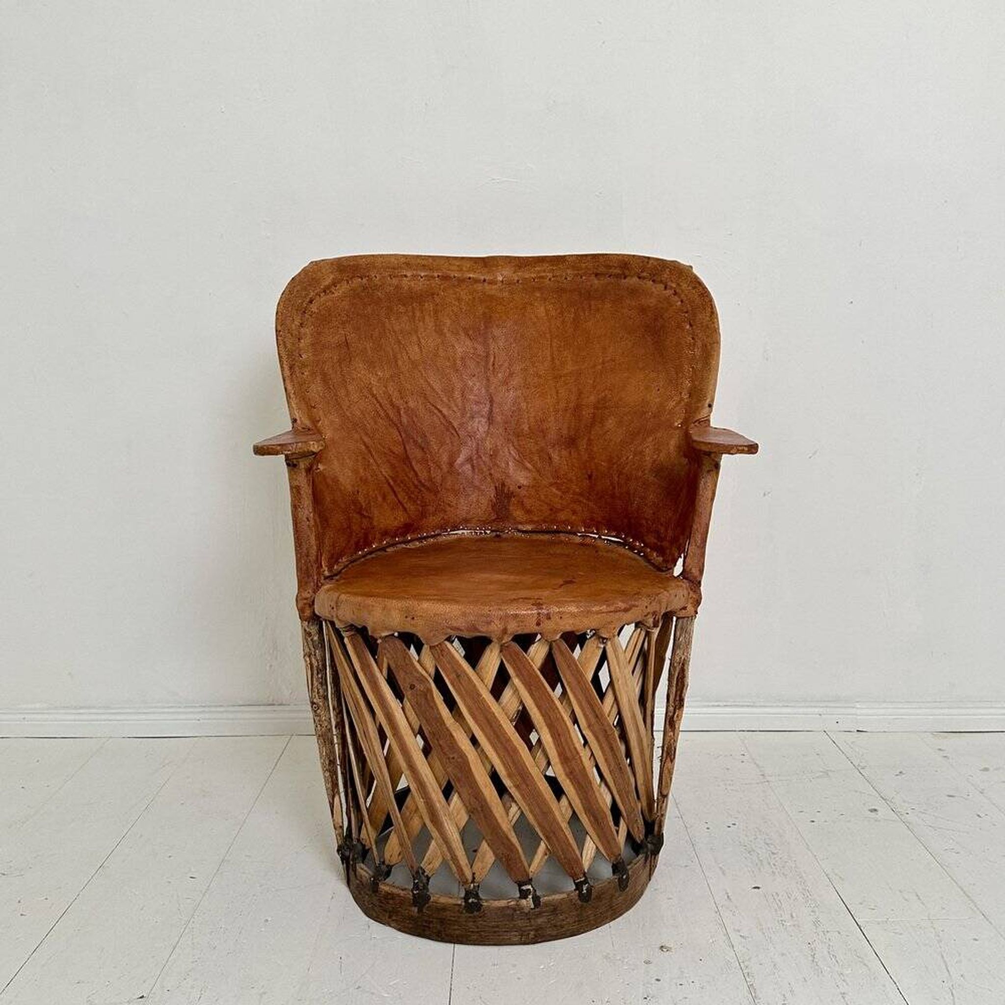 Mid-Century Modern Mexican Equipales Armchair in Leather and Wood, 1970