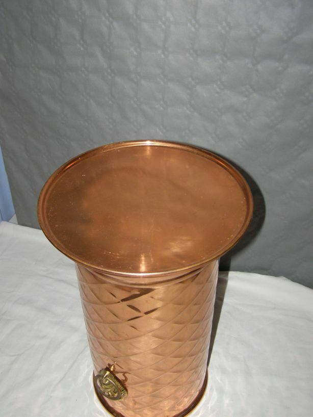 Copper umbrella door