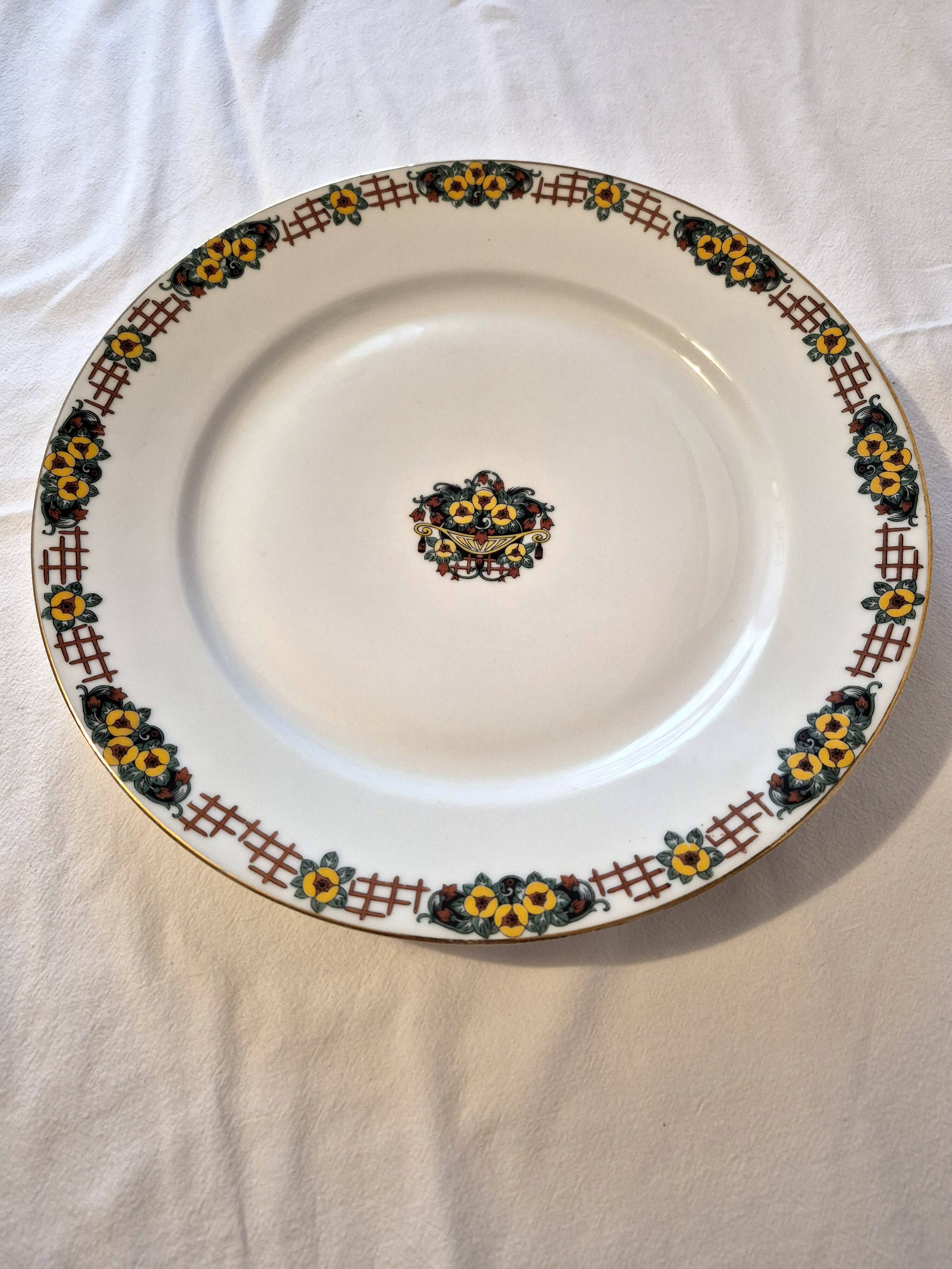 Round serving dish Art Deco, Limoges porcelain, André François, A570