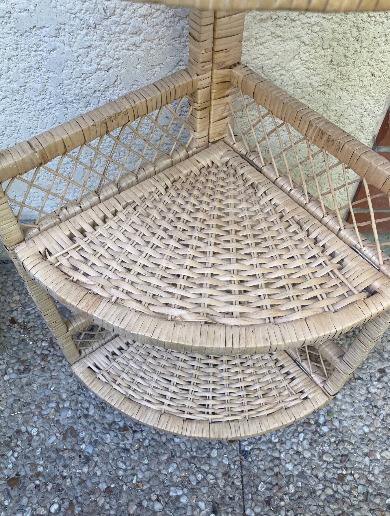 Vintage rattan corner shelf