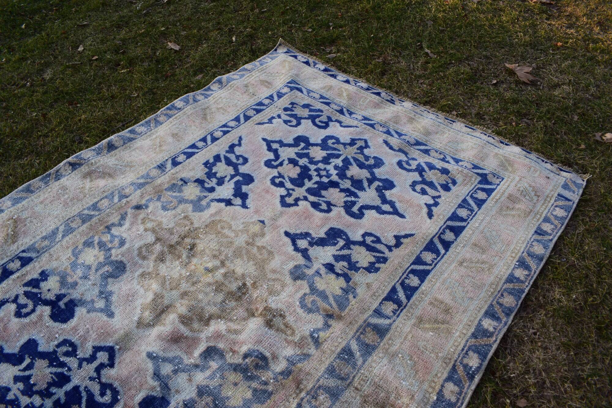 Vintage Turkish handmade rug 142x210 cm