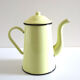 Cafetière émaillée jaune clair