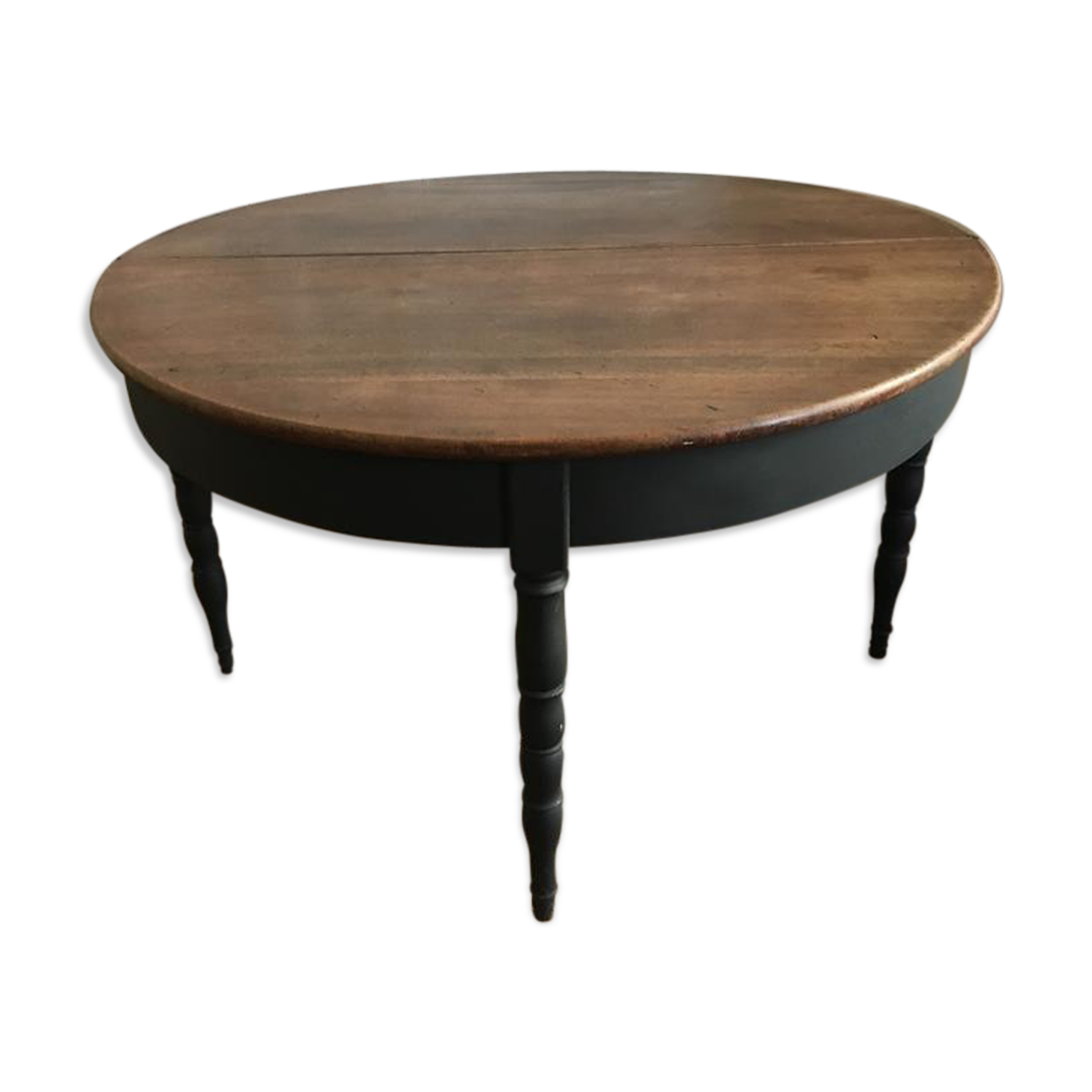 Round table solid wood old