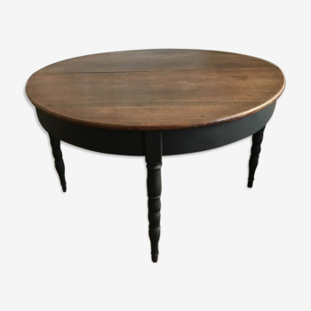 Round table solid wood old
