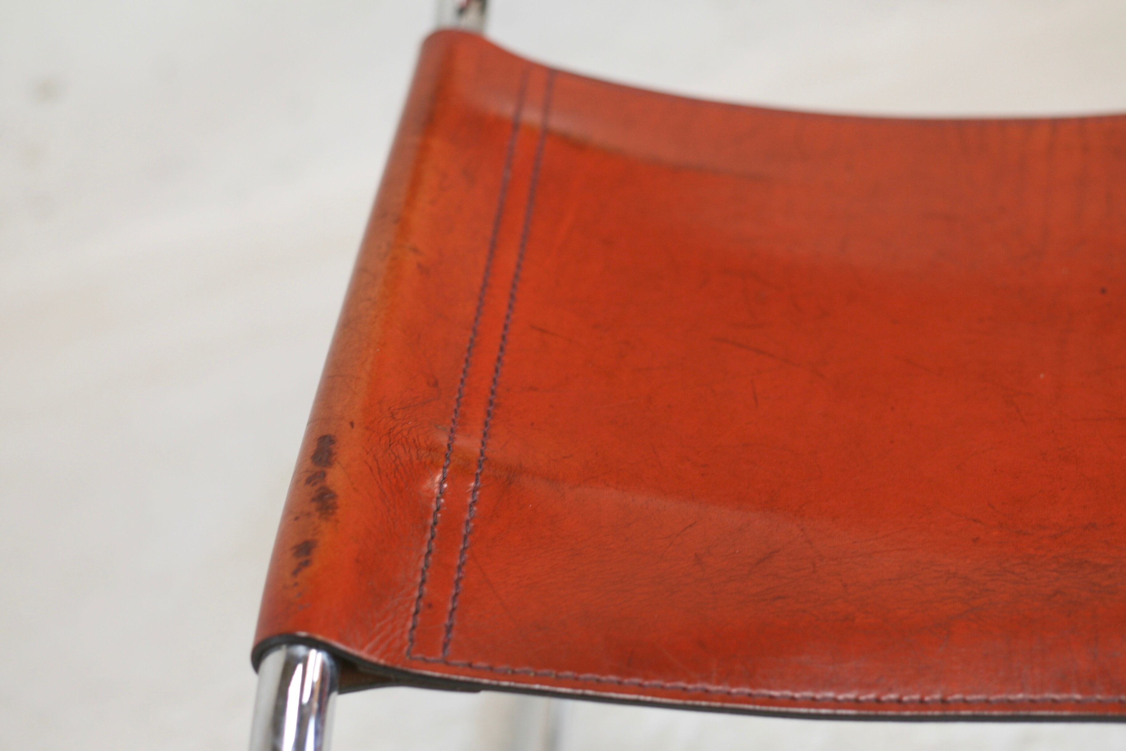 Chaise MR10 Mies Van Der Rorhe circa 1960 cuir cogna