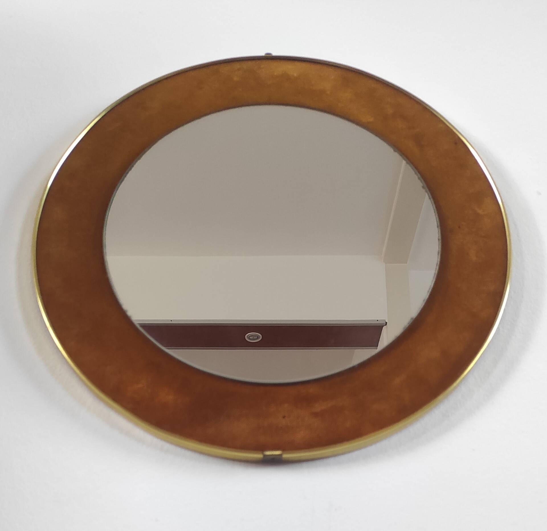 Vintage round mirror in brass and velvet
