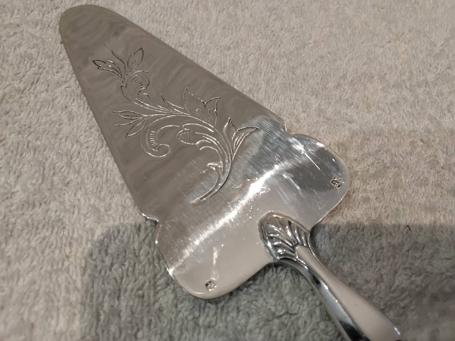 Silver metal pie server Liberty Grand Prix Monaco