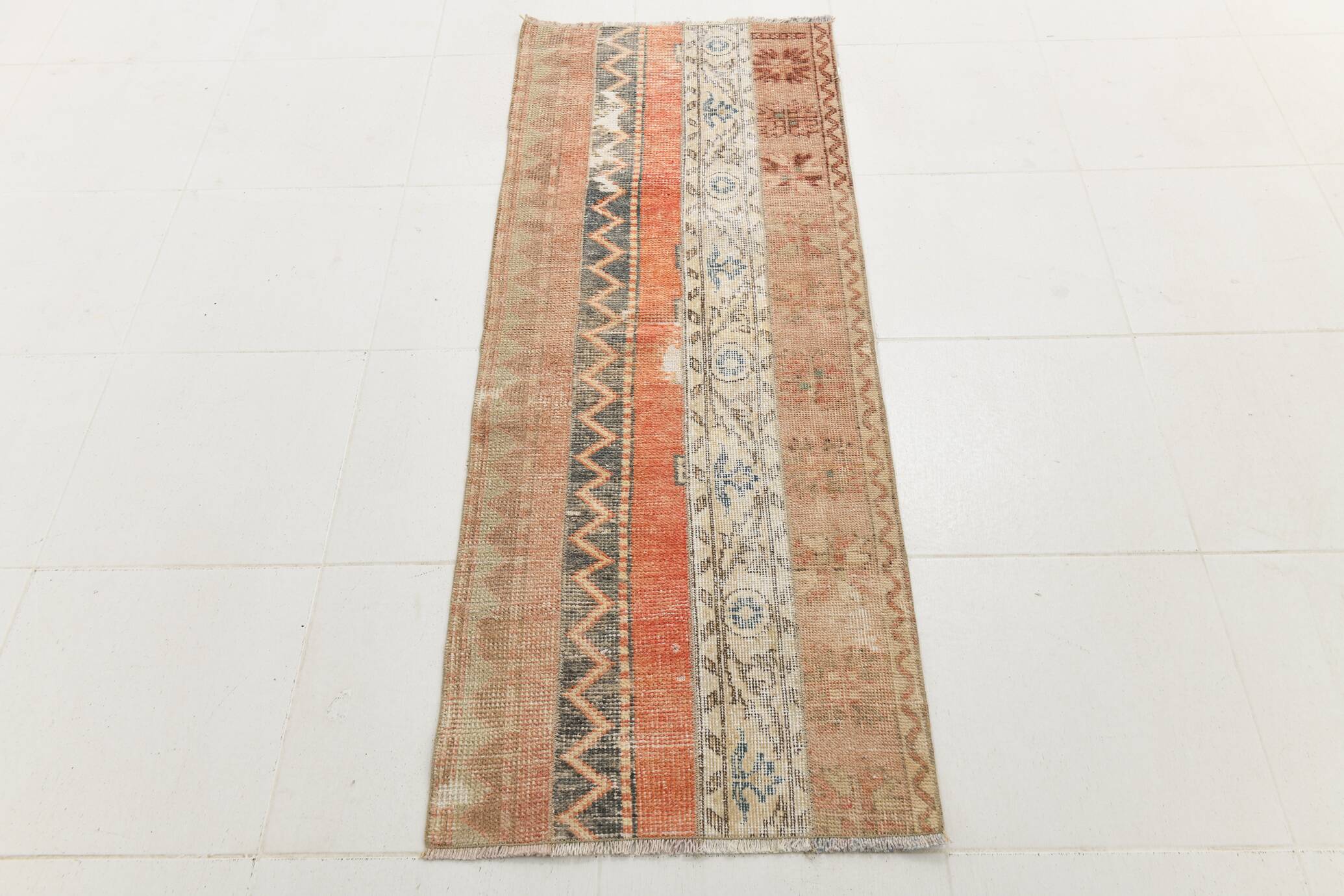2x5 Soft Pastel Vintage Runner Rug, 61x168Cm