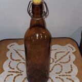 Bouteille bouchon en porcelaine jaune