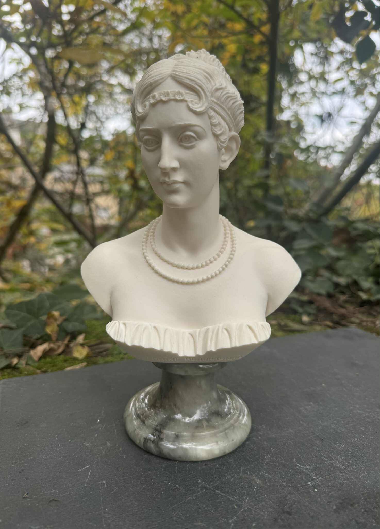 Joséphine de Beauharnais bust signed Arnaldo Giannelli, 1983