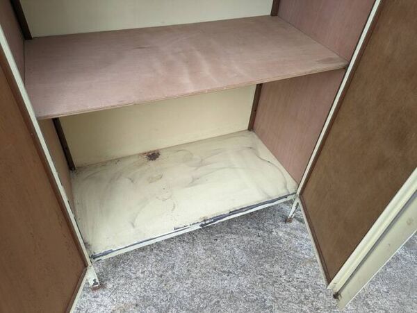 Petite armoire industrielle