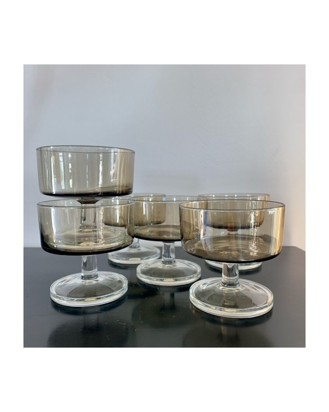 Lot 6 smoked foot glasses Luminarc