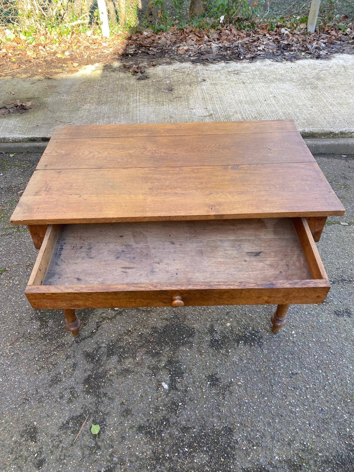 Louis Philippe desk in solid oak from the 19th century.