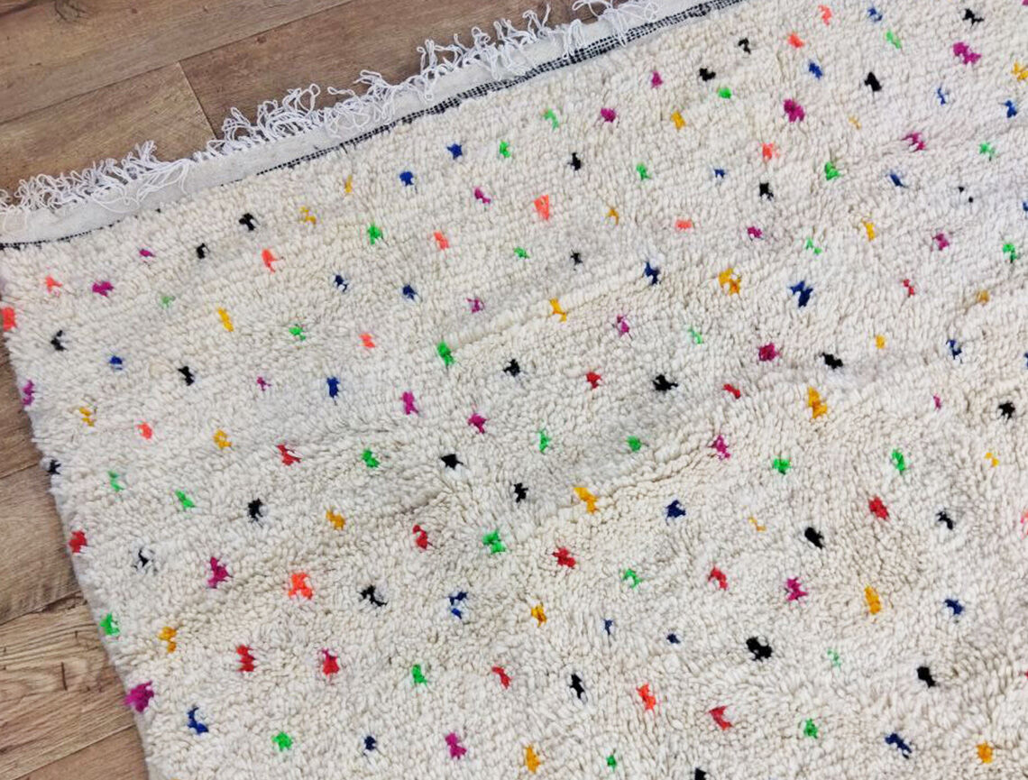 Handmade moroccan berber carpet 245 x 145 cm