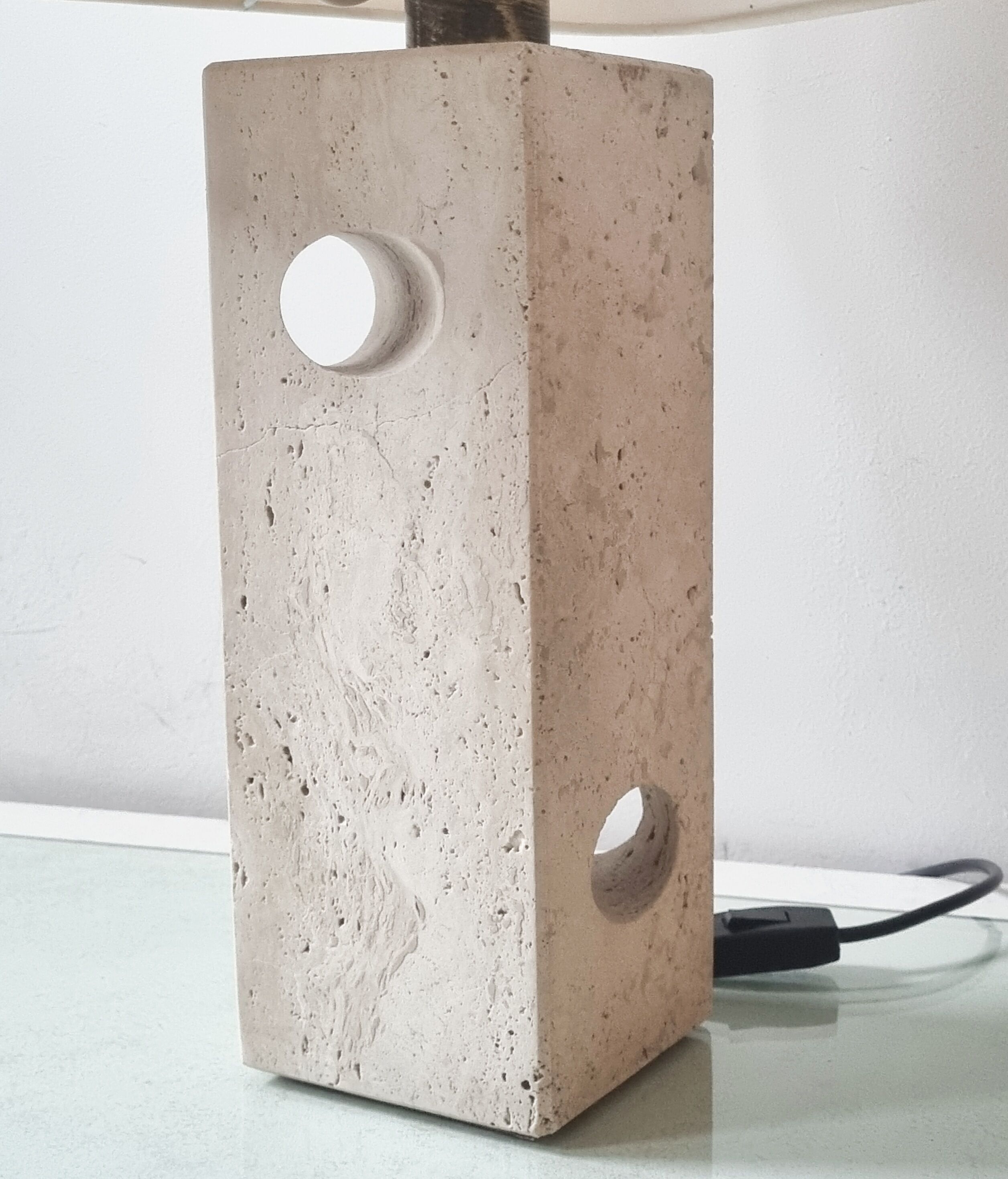 Sculpted travertine table lamp, italy 1970s