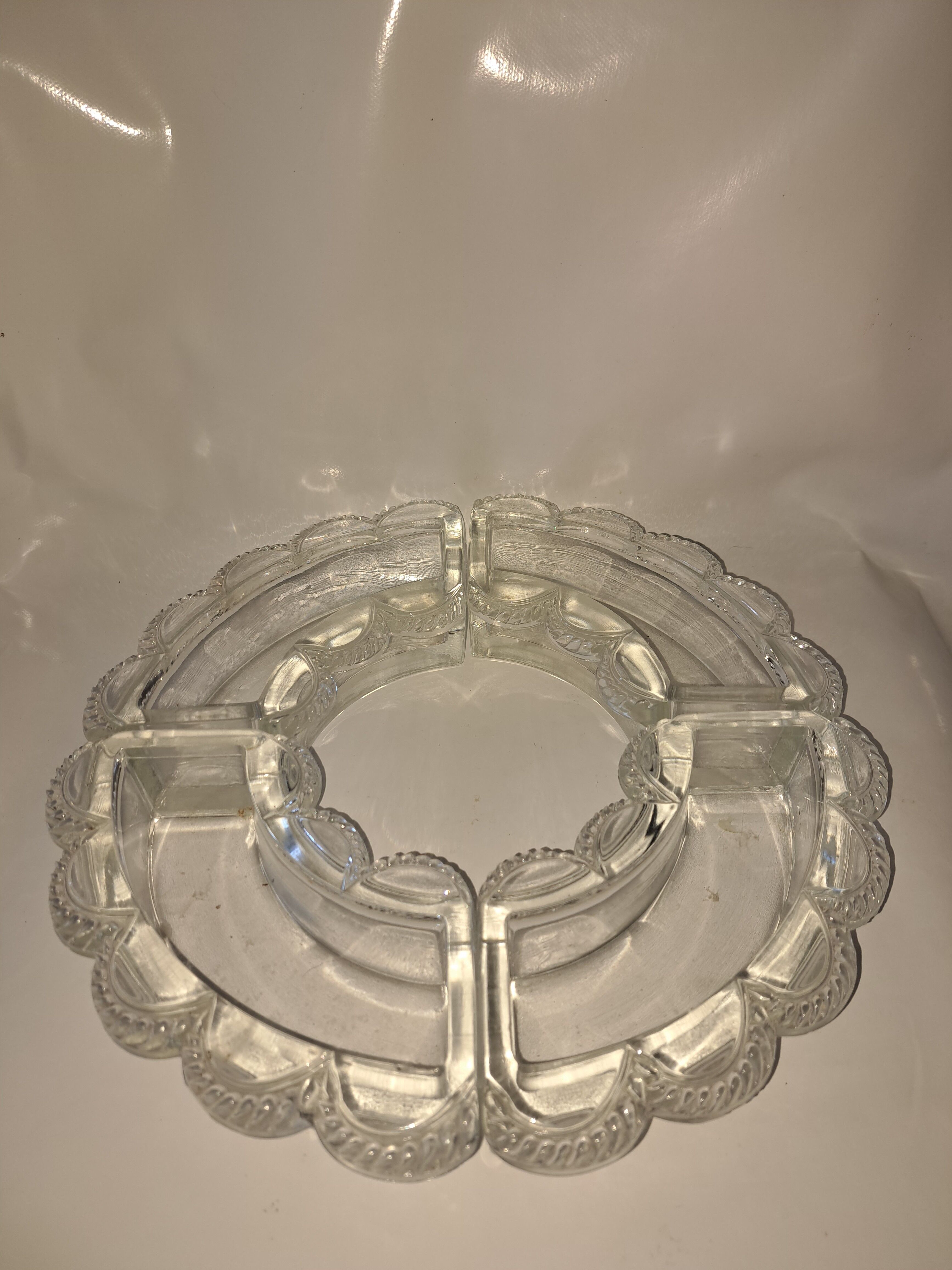 Lalique France centrepiece. Festons model.