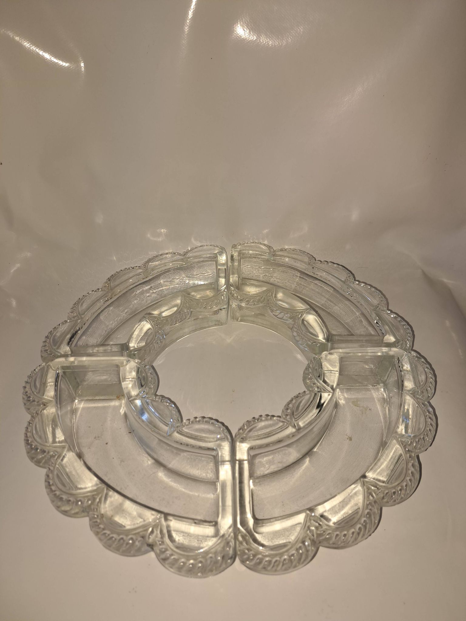Lalique France centrepiece. Festons model.