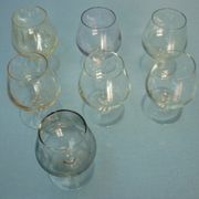 Ensemble de 7 verres à cognac irisés et colorés